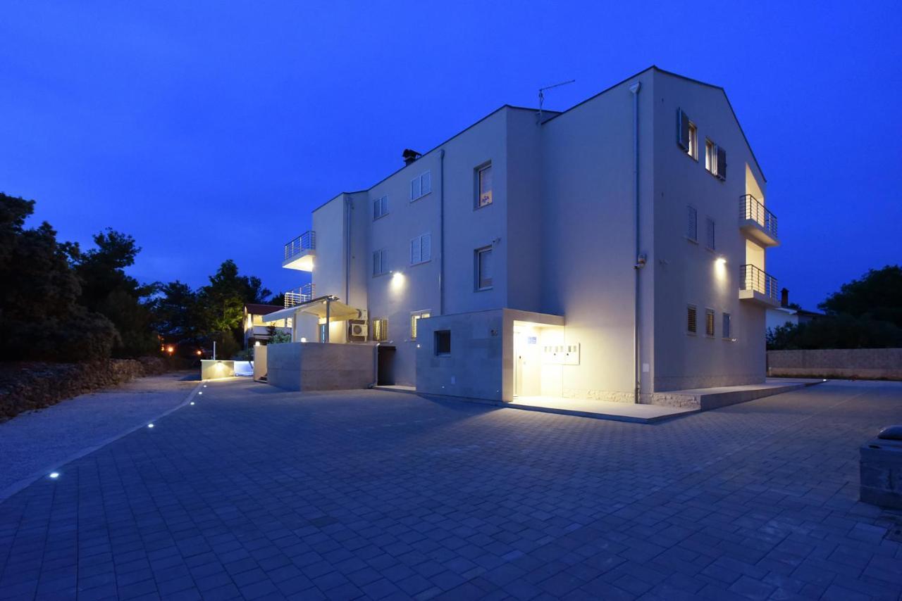 Apartmani Iva Vir Εξωτερικό φωτογραφία