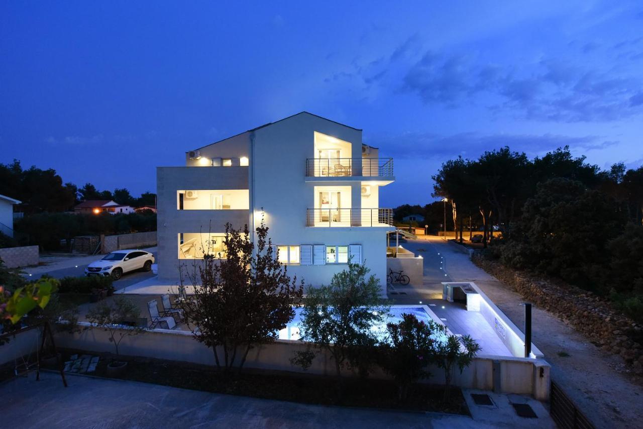 Apartmani Iva Vir Εξωτερικό φωτογραφία
