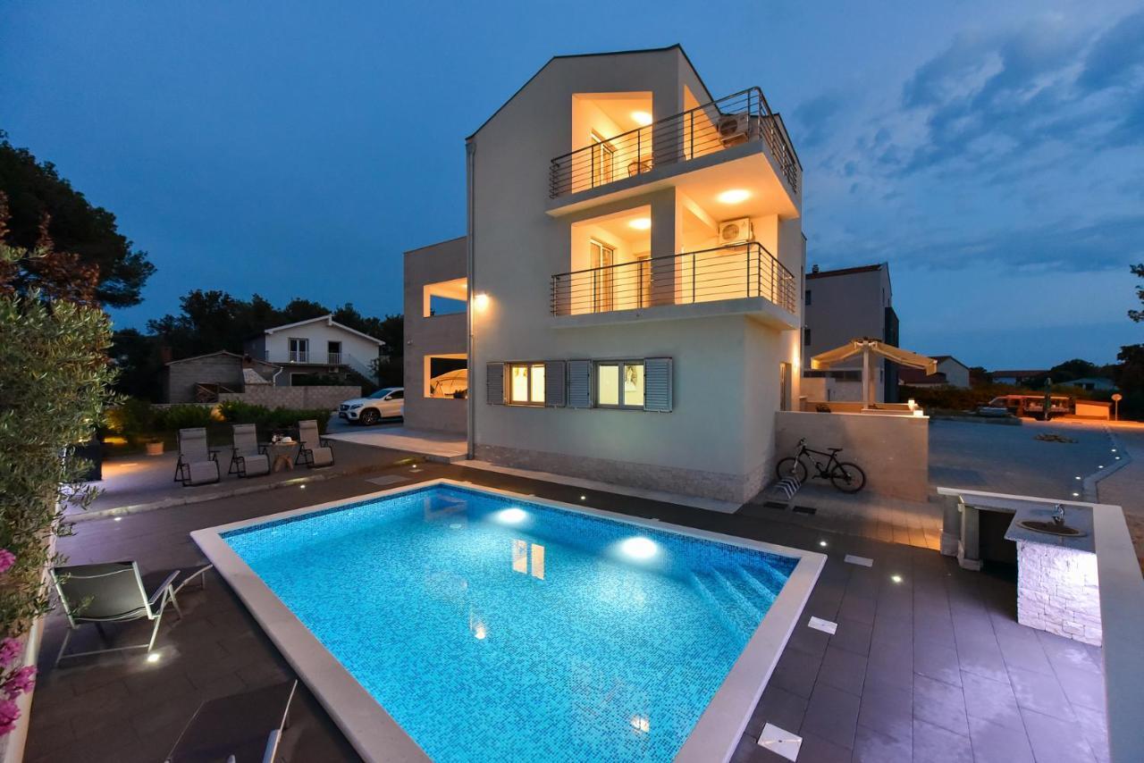Apartmani Iva Vir Εξωτερικό φωτογραφία