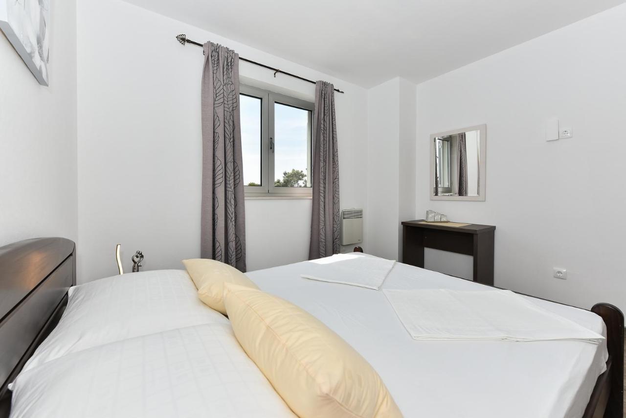 Apartmani Iva Vir Εξωτερικό φωτογραφία