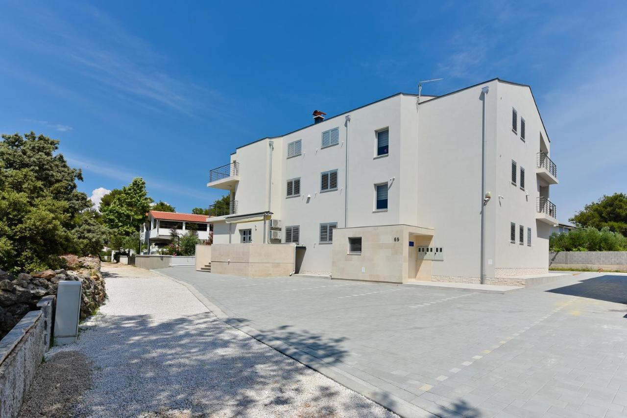 Apartmani Iva Vir Εξωτερικό φωτογραφία