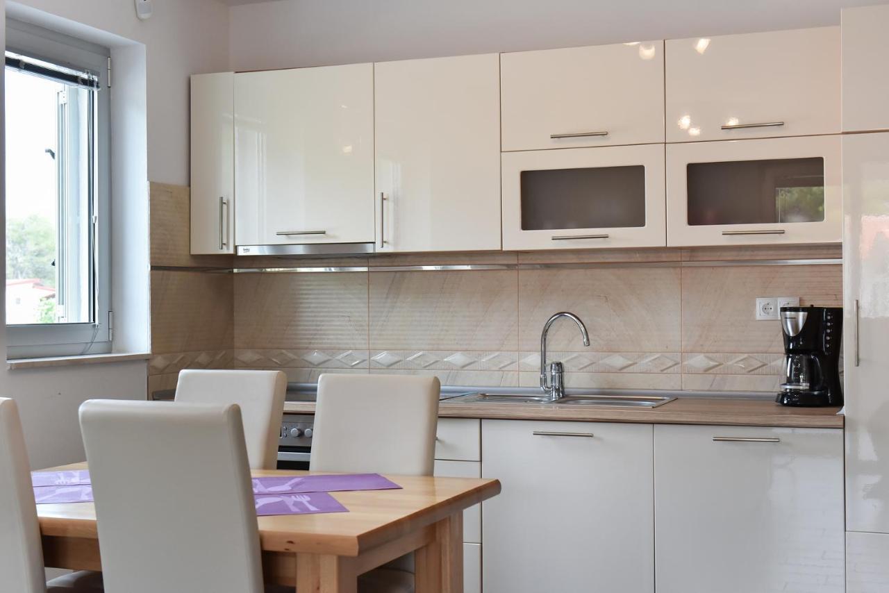 Apartmani Iva Vir Εξωτερικό φωτογραφία