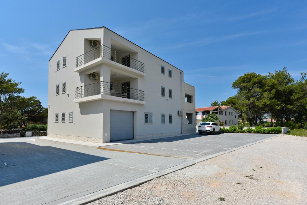 Apartmani Iva Vir Εξωτερικό φωτογραφία