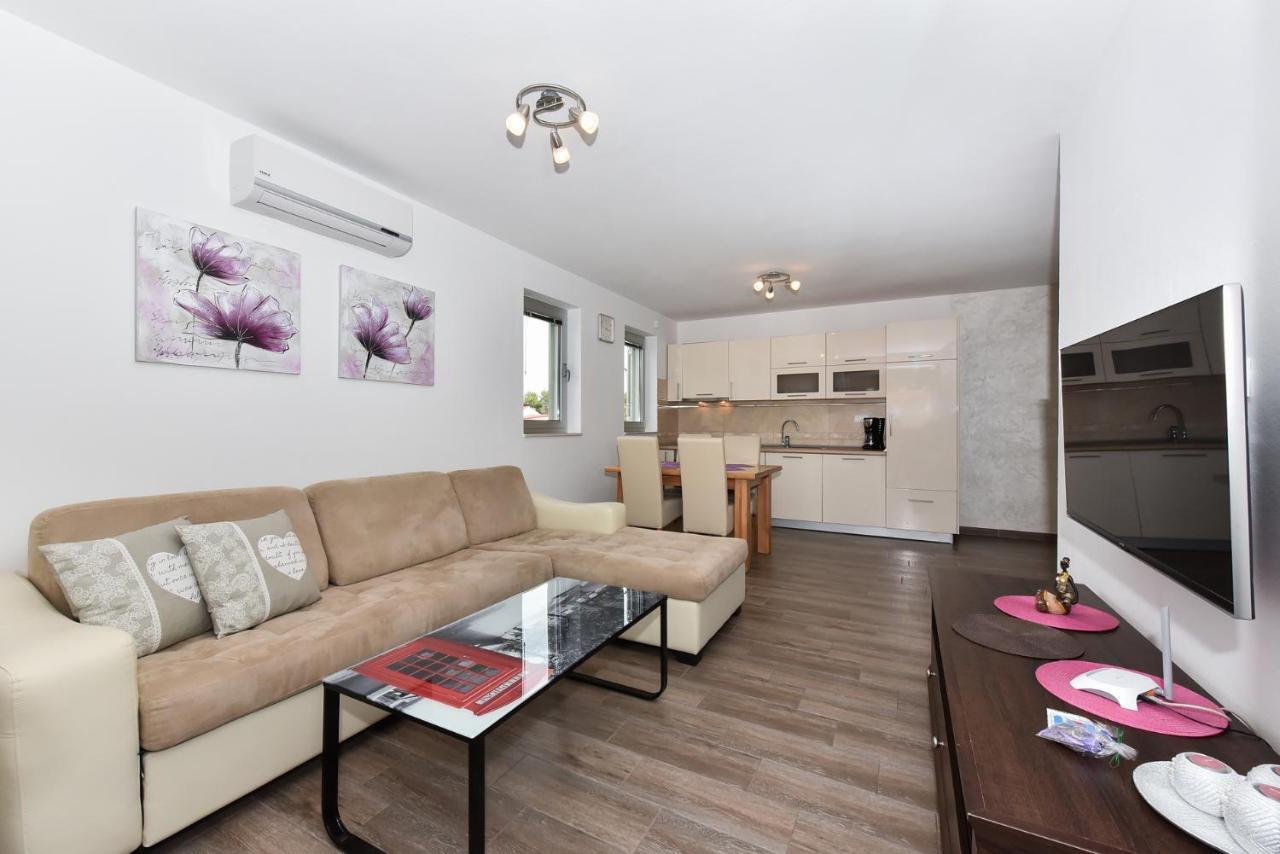 Apartmani Iva Vir Εξωτερικό φωτογραφία