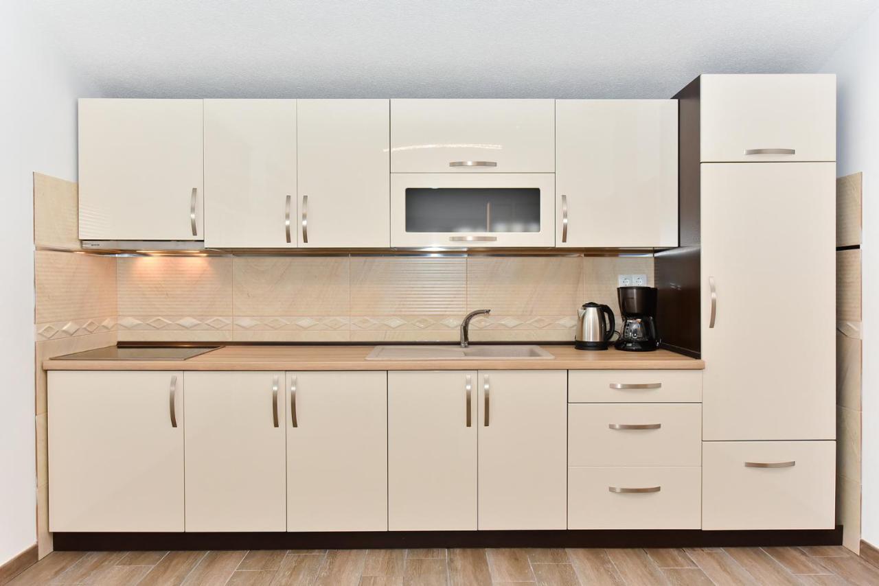 Apartmani Iva Vir Εξωτερικό φωτογραφία