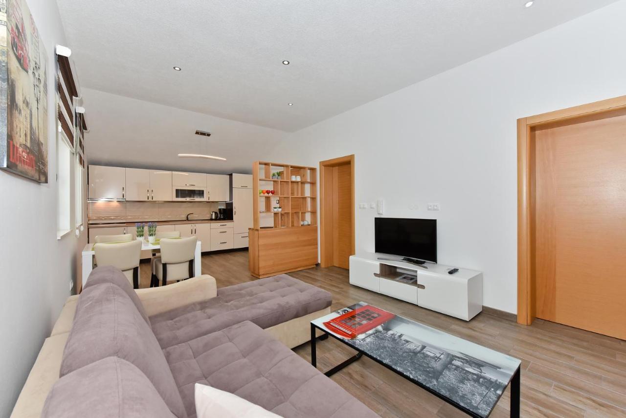 Apartmani Iva Vir Εξωτερικό φωτογραφία