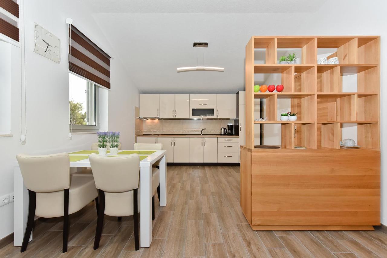 Apartmani Iva Vir Εξωτερικό φωτογραφία