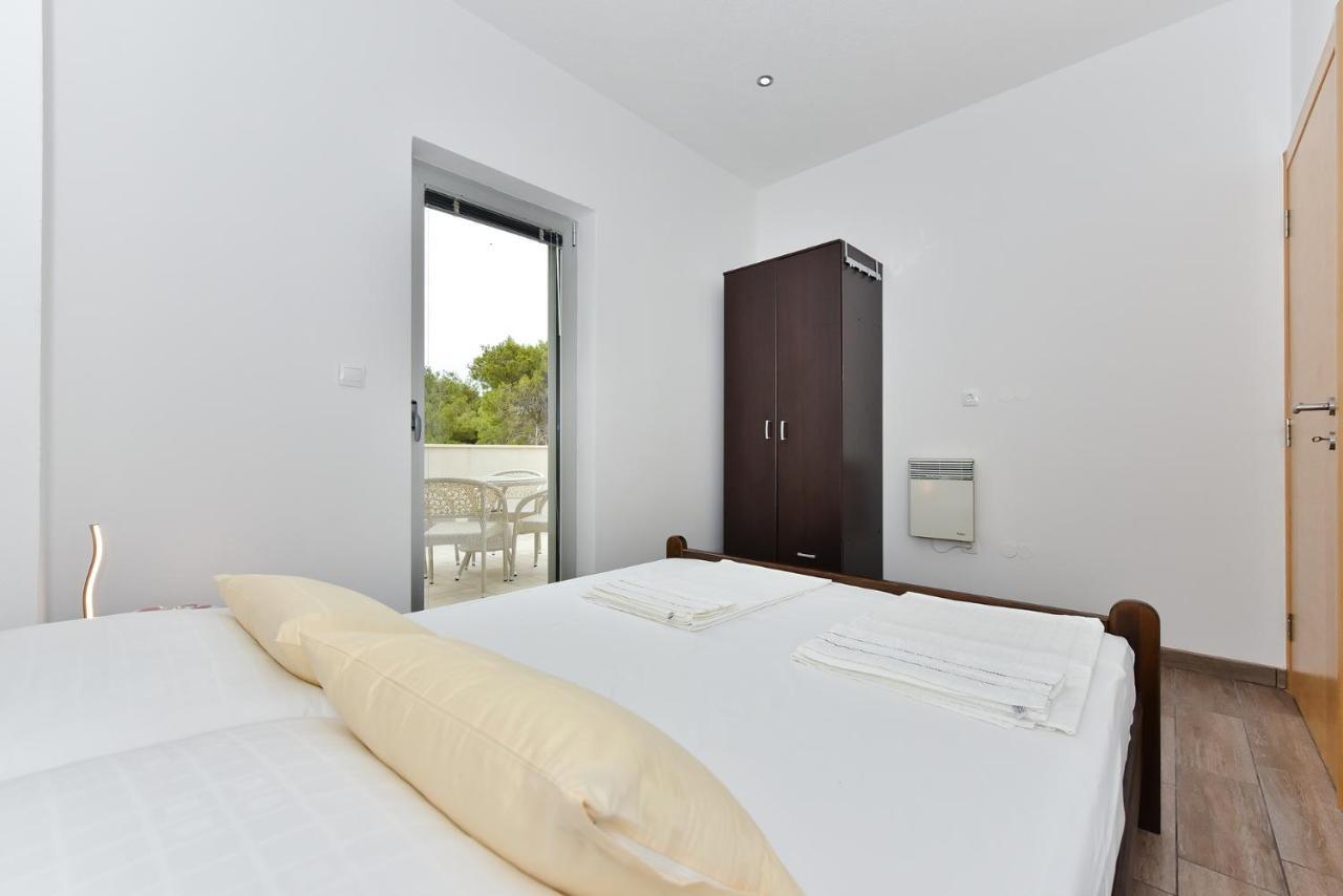 Apartmani Iva Vir Εξωτερικό φωτογραφία