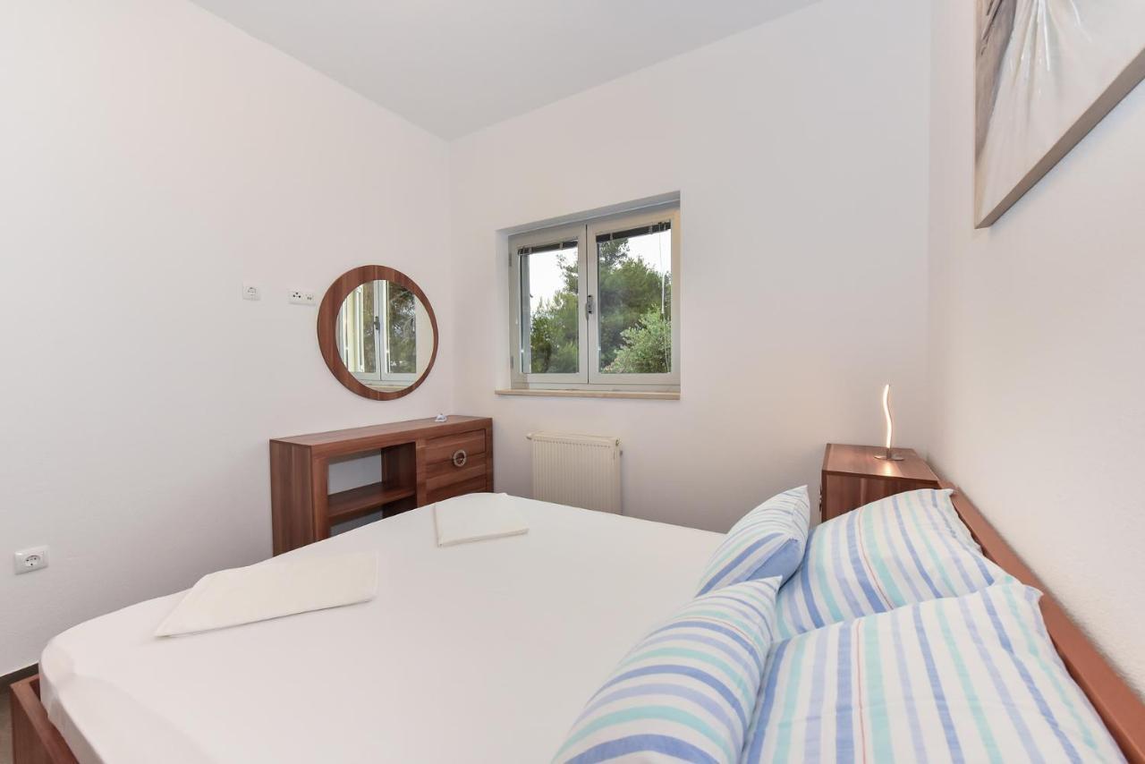 Apartmani Iva Vir Εξωτερικό φωτογραφία