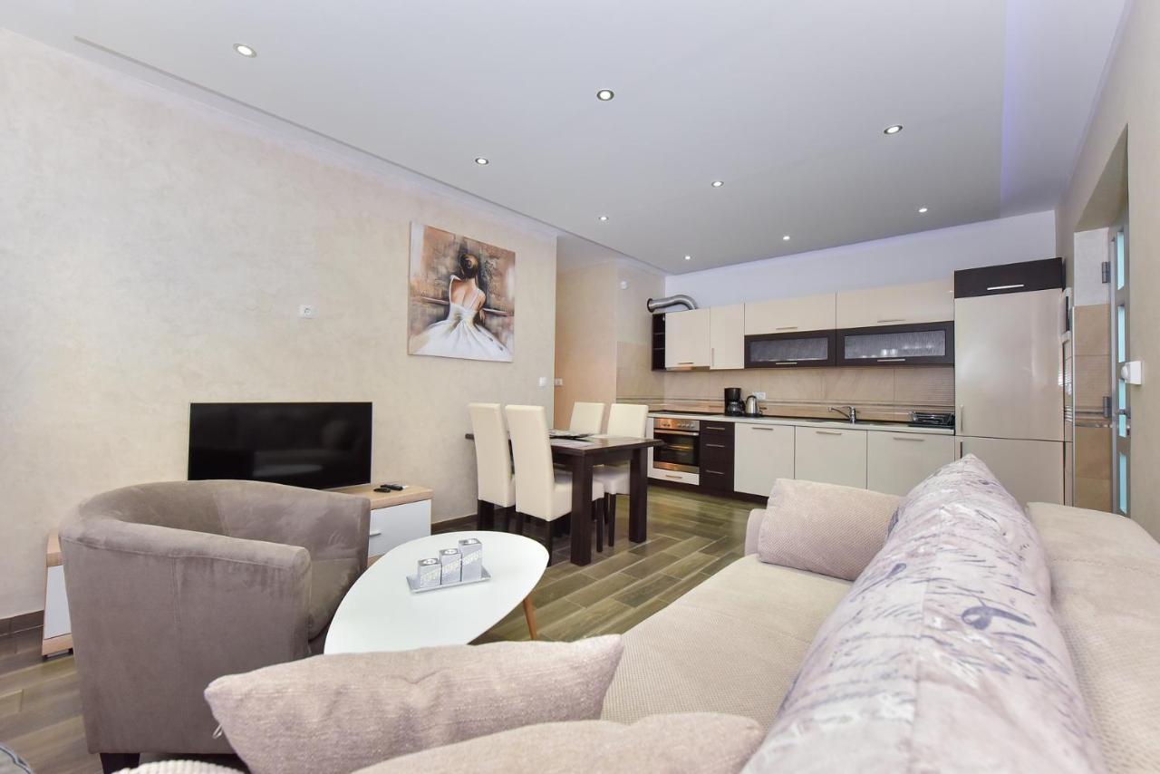 Apartmani Iva Vir Εξωτερικό φωτογραφία
